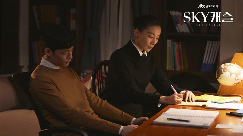 SKY캐슬 : 명문대와 자살